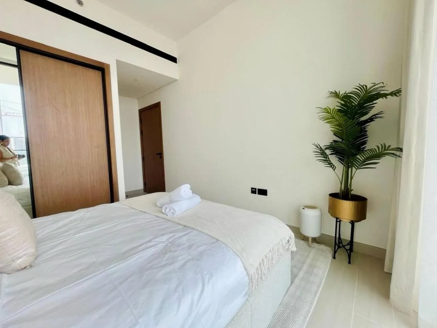 Stylish 1Br In Jvc Balcony, Pool & Free Parking Apartment Dubai